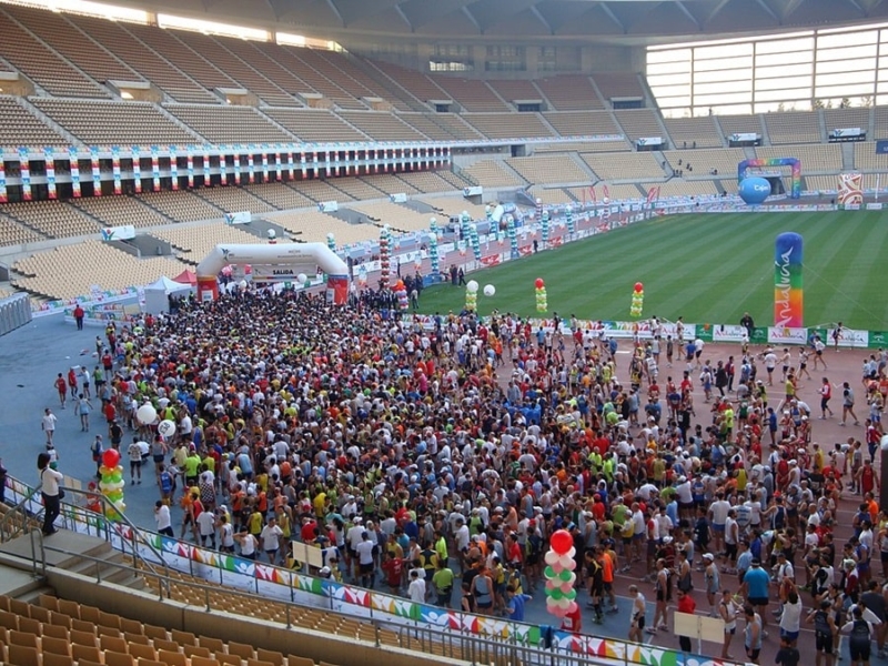 maratona di siviglia partenza stadio olimpico